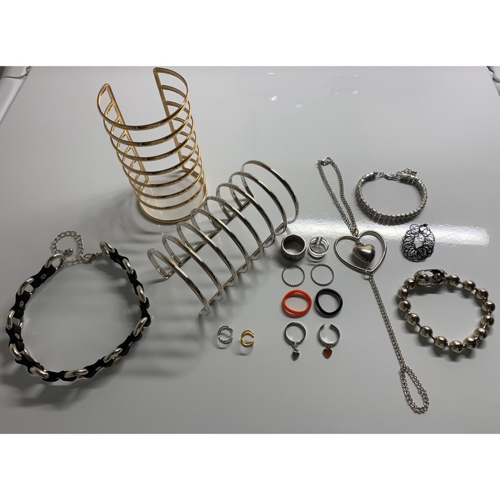 NWOT Dollskill Jewelry Set Ring Choker Lip Ring